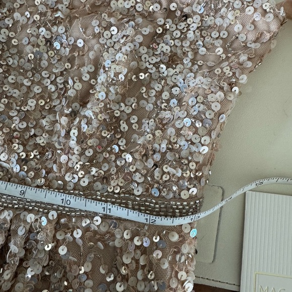 Mac Duggal Size 4 Nude Embellished Illusion
High Neck Cap Sleeve Gown 5619 - Picture 8 of 10